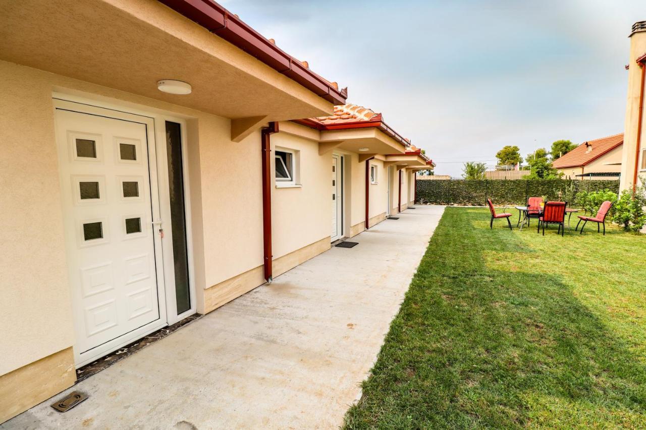 Simo Apartments Airport Подгорица Экстерьер фото