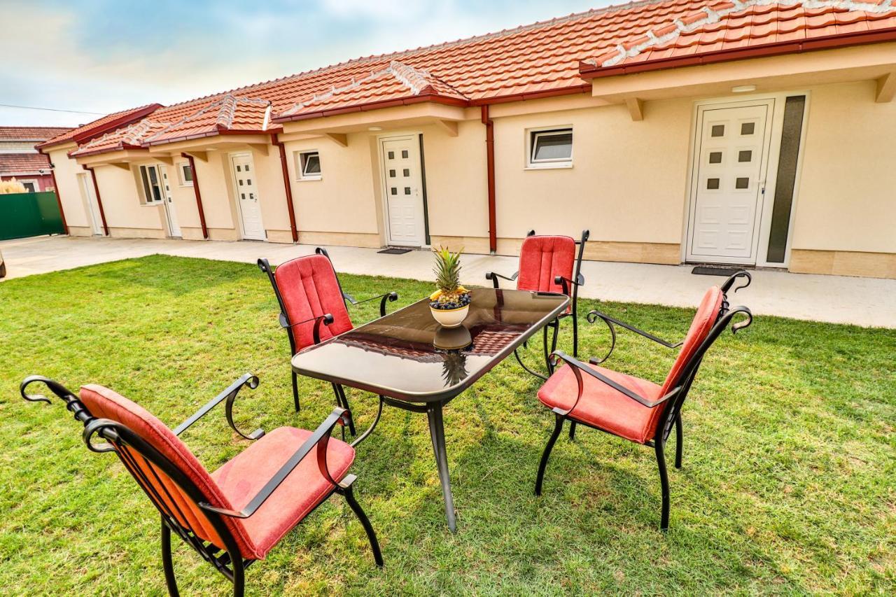 Simo Apartments Airport Подгорица Экстерьер фото
