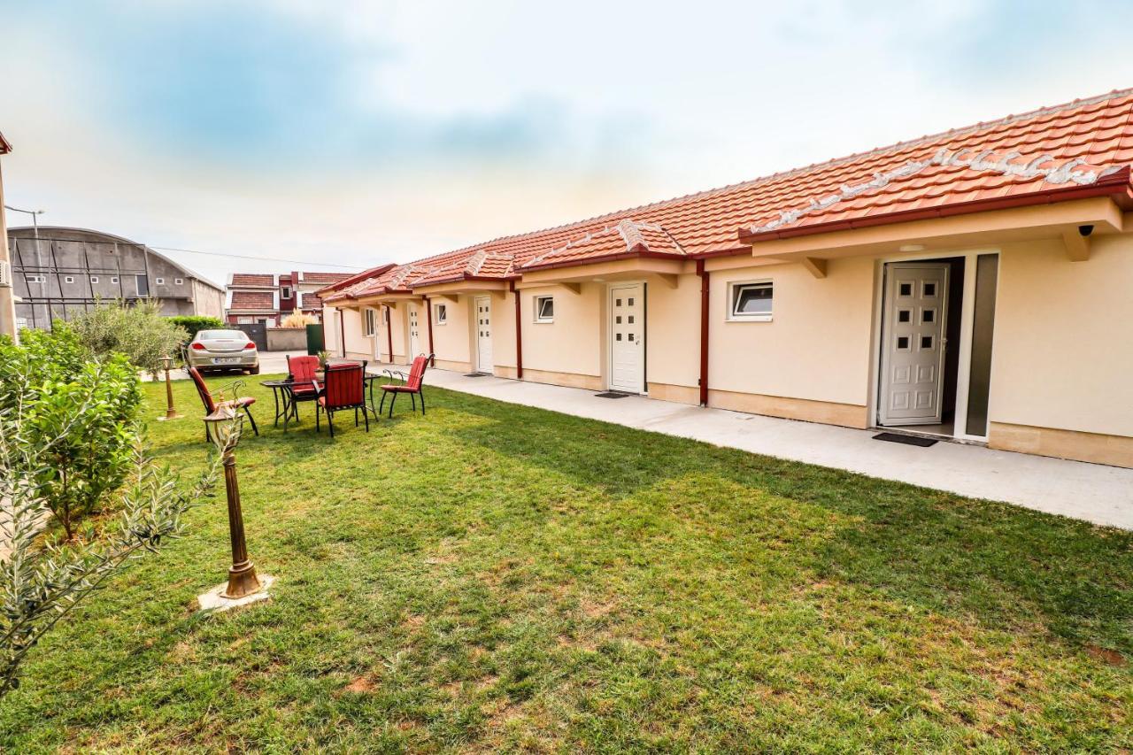 Simo Apartments Airport Подгорица Экстерьер фото