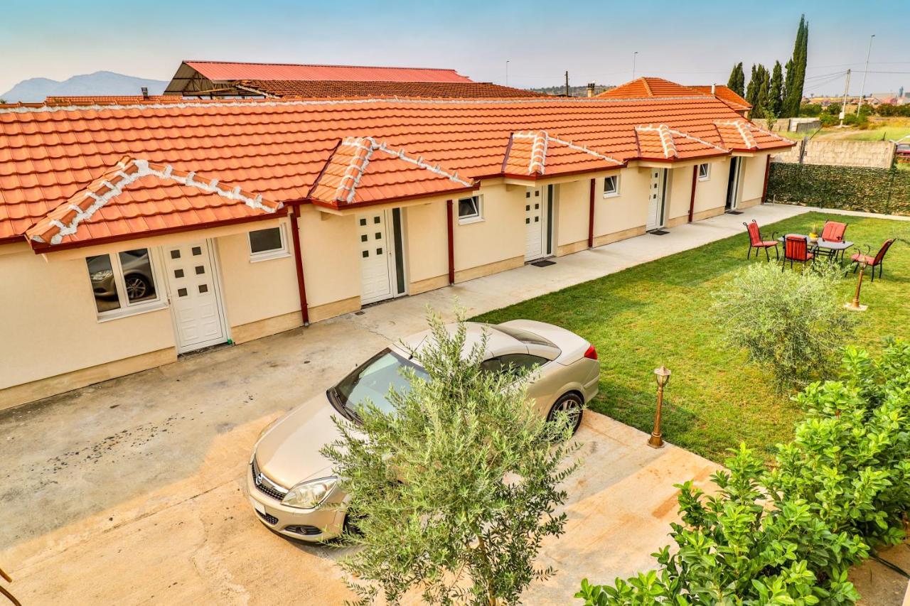 Simo Apartments Airport Подгорица Экстерьер фото