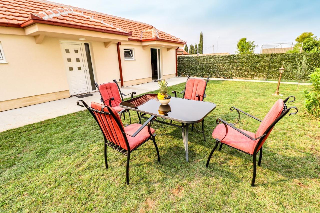 Simo Apartments Airport Подгорица Экстерьер фото